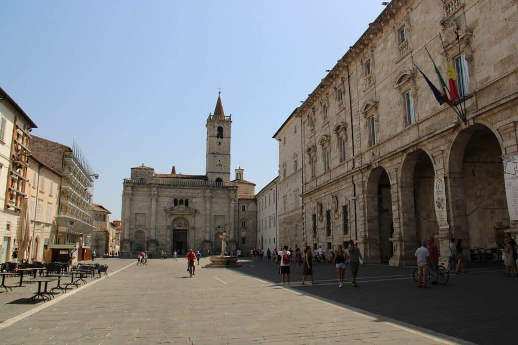 Piazza Arringo in Ascoli Piceno